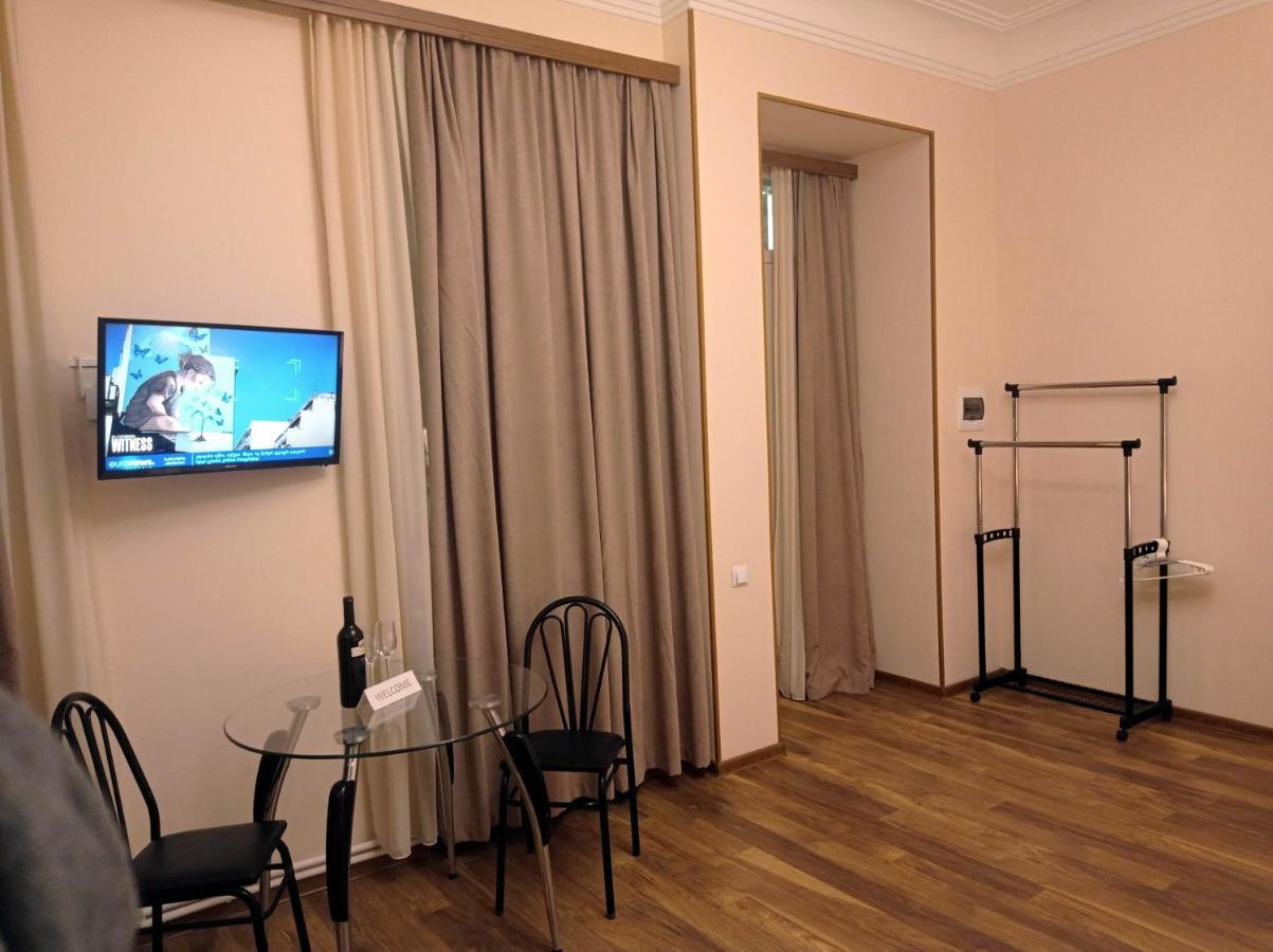 La Maison #7 Tbilisi Exterior photo