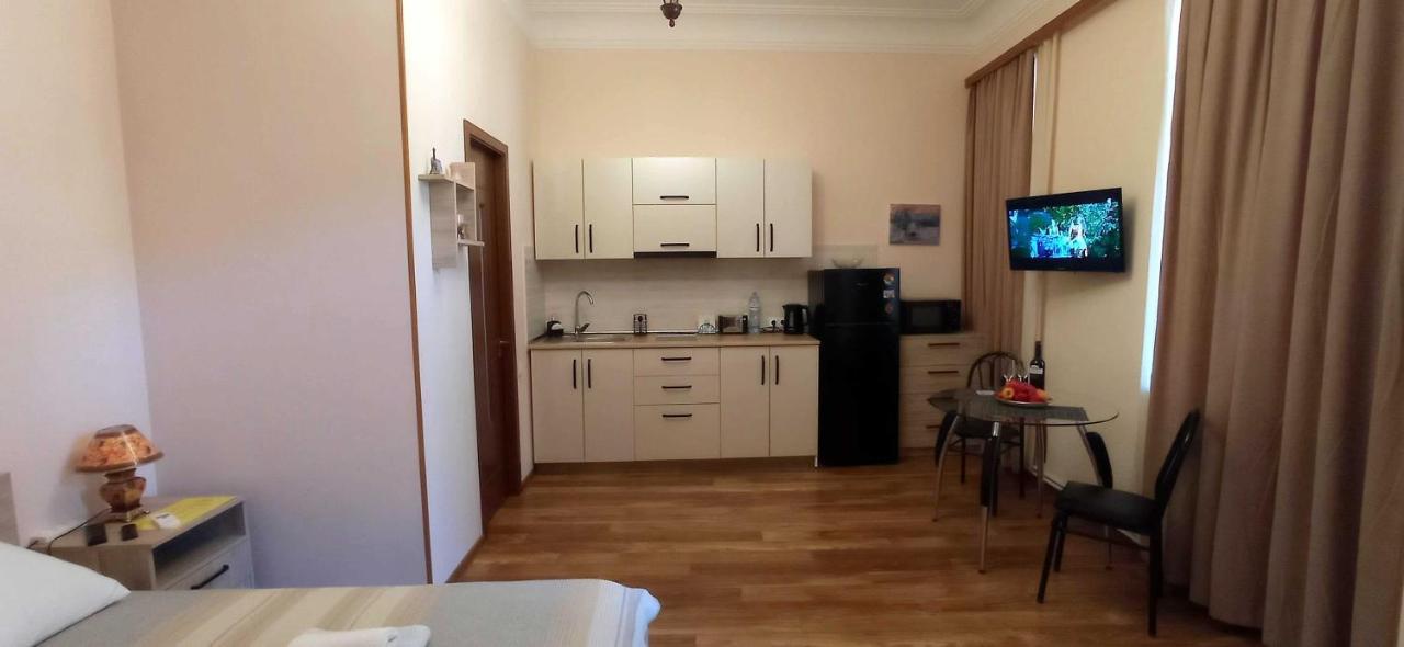 La Maison #7 Tbilisi Exterior photo
